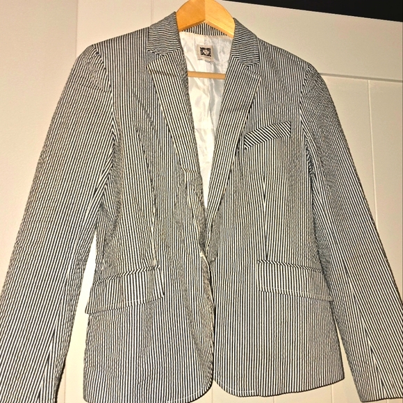 Anne Klein Jackets & Blazers - Anne Klein seersucker blazer